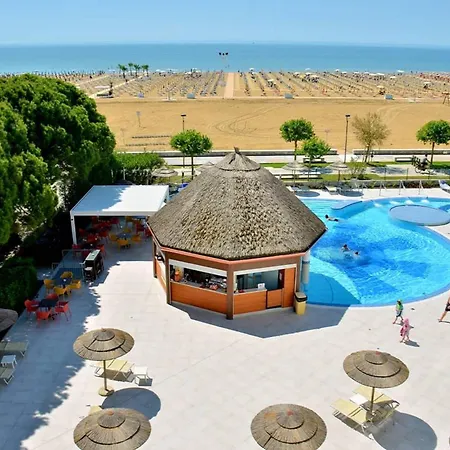 Bright And Coastal Flat In The Heart Of Bibione *