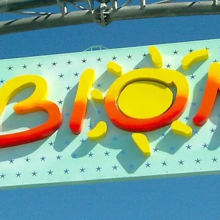아파트 Bright White Flat In The Heart Of 비비오네