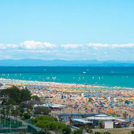 Bright And Coastal Flat In The Heart Of Bibione Appartement Bibione