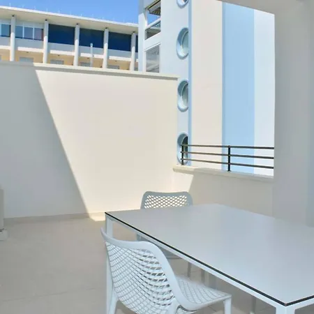 Bright And Coastal Flat In The Heart Of Bibione