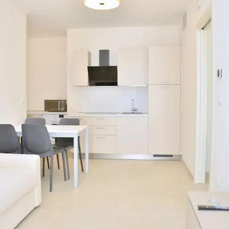 Apartamento Bright And Coastal Flat In The Heart Of