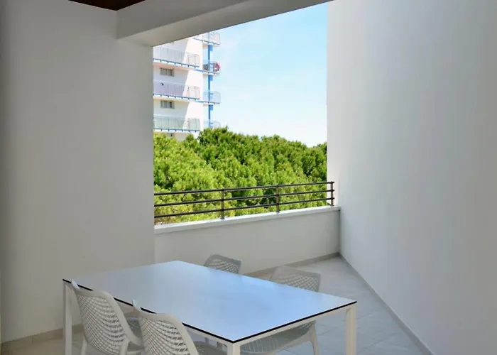 Bright White Flat In The Heart Of