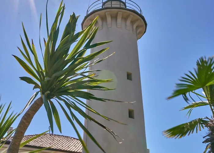 Апартаменти Bright White Flat In The Heart Of *